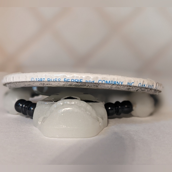 2/$18 VTG You Suck Bat Pinback Button Pin Halloween - Picture 3 of 4